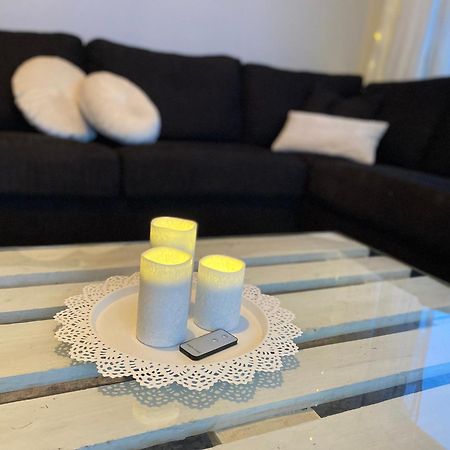 Spacious Home In Heart Of City โรวานิเอมิ ภายนอก รูปภาพ