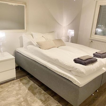Spacious Home In Heart Of City โรวานิเอมิ ภายนอก รูปภาพ