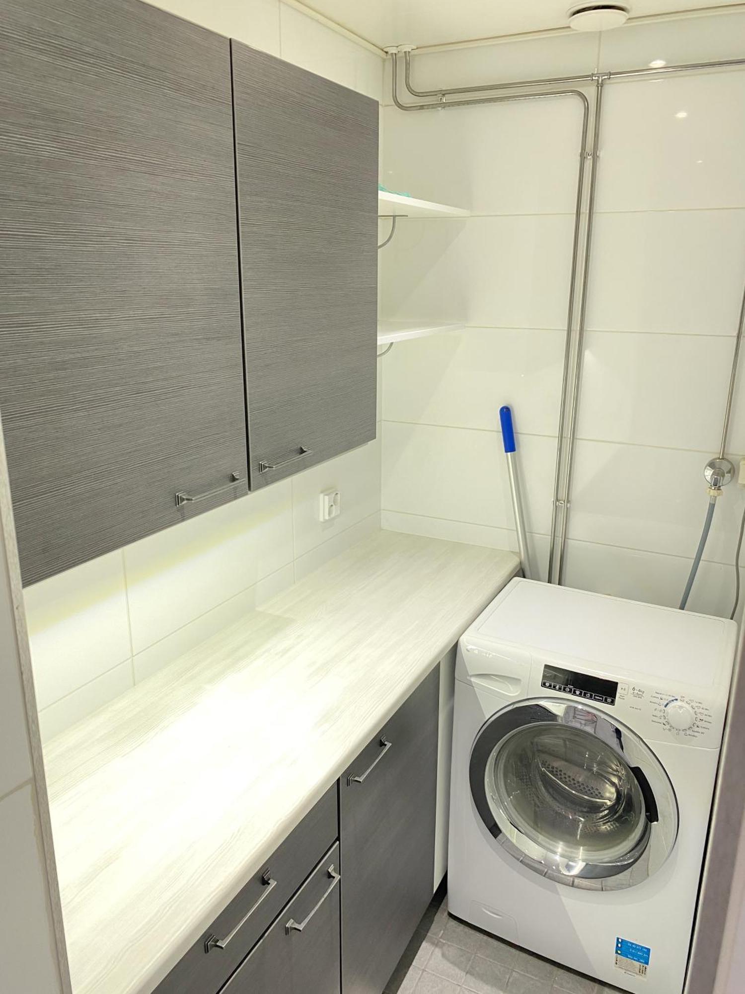 Spacious Home In Heart Of City โรวานิเอมิ ภายนอก รูปภาพ